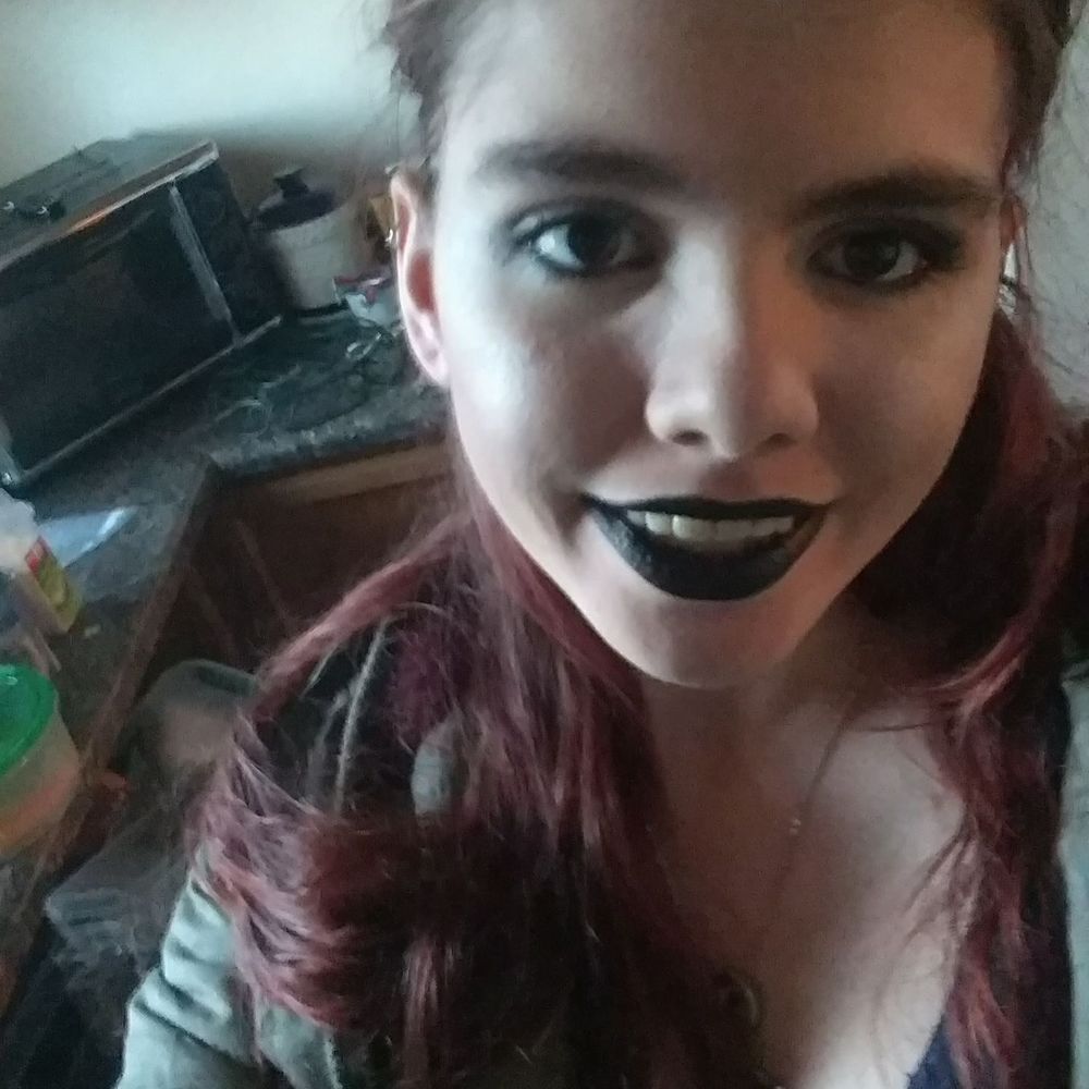 Meet your Posher, Alexis